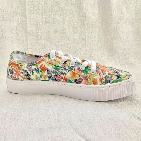 ASOS Design Colorful Lace-Up Floral Canvas Shoes - Picture 1 of 5